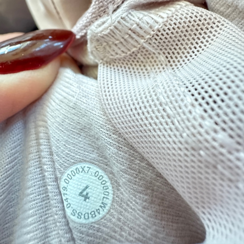 Lululemon Winter jacket. - Picture 6 of 10